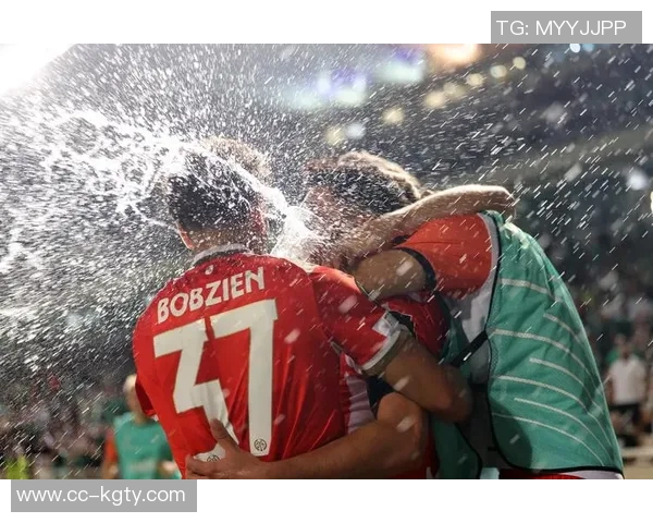 法尔克透露拜仁明年八月初将开启中国行并进行两场友谊赛