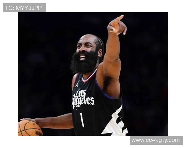 小里呼吁理性看待哈登季后赛表现与造犯规的争议与成见