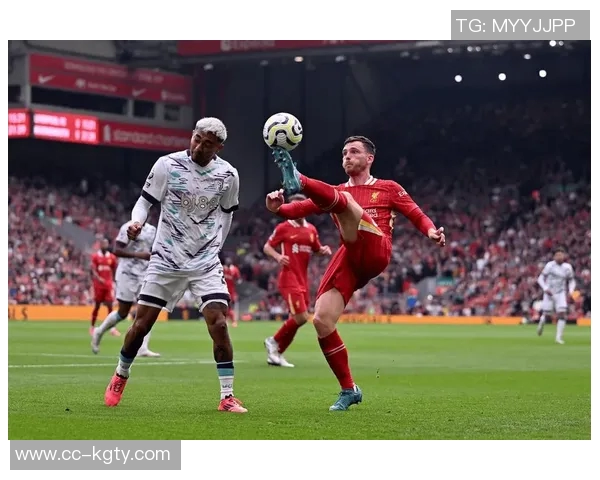 利物浦与小蜜蜂历史交锋回顾五场全胜仅失一球展现强大防守